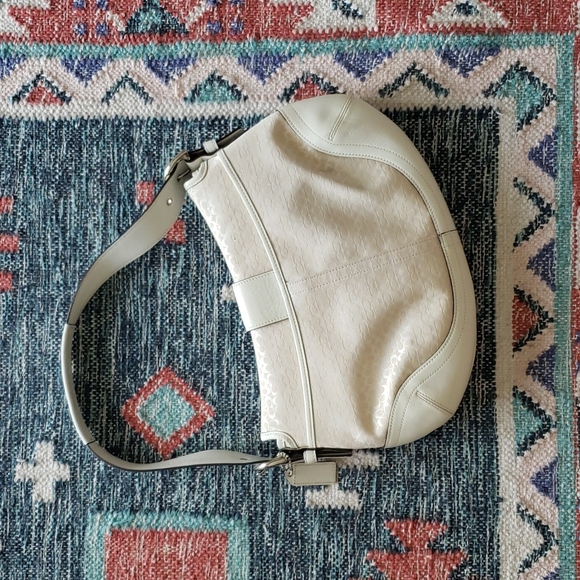 Coach purse - Picture 2 of 6